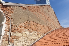 Restaurati-tencuiala-tinci-si-copsea-lavabila-calcane-1